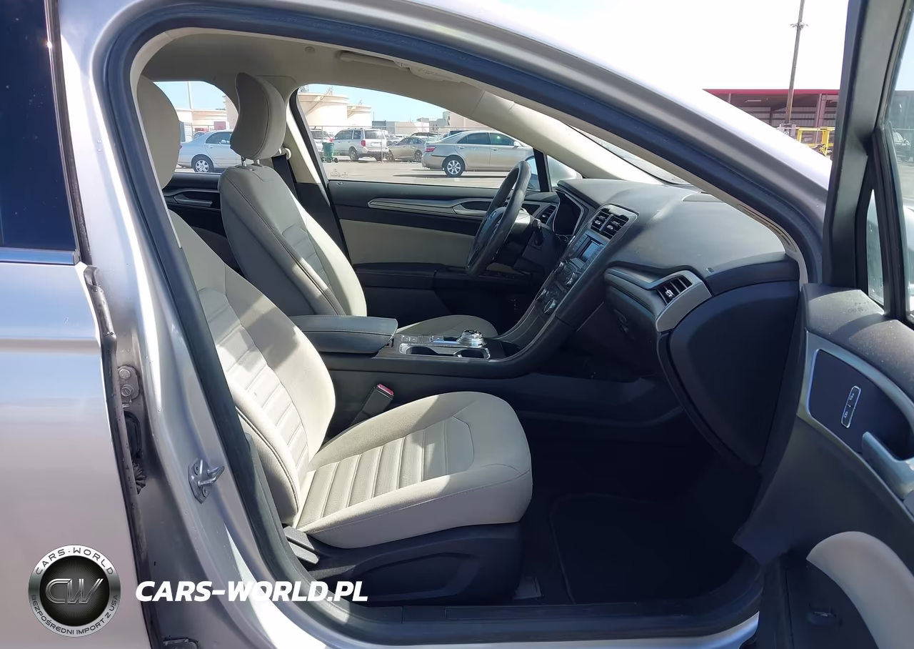 2018 Ford Fusion Hybrid S VIN:3FA6P0UUXJR254650 - 5