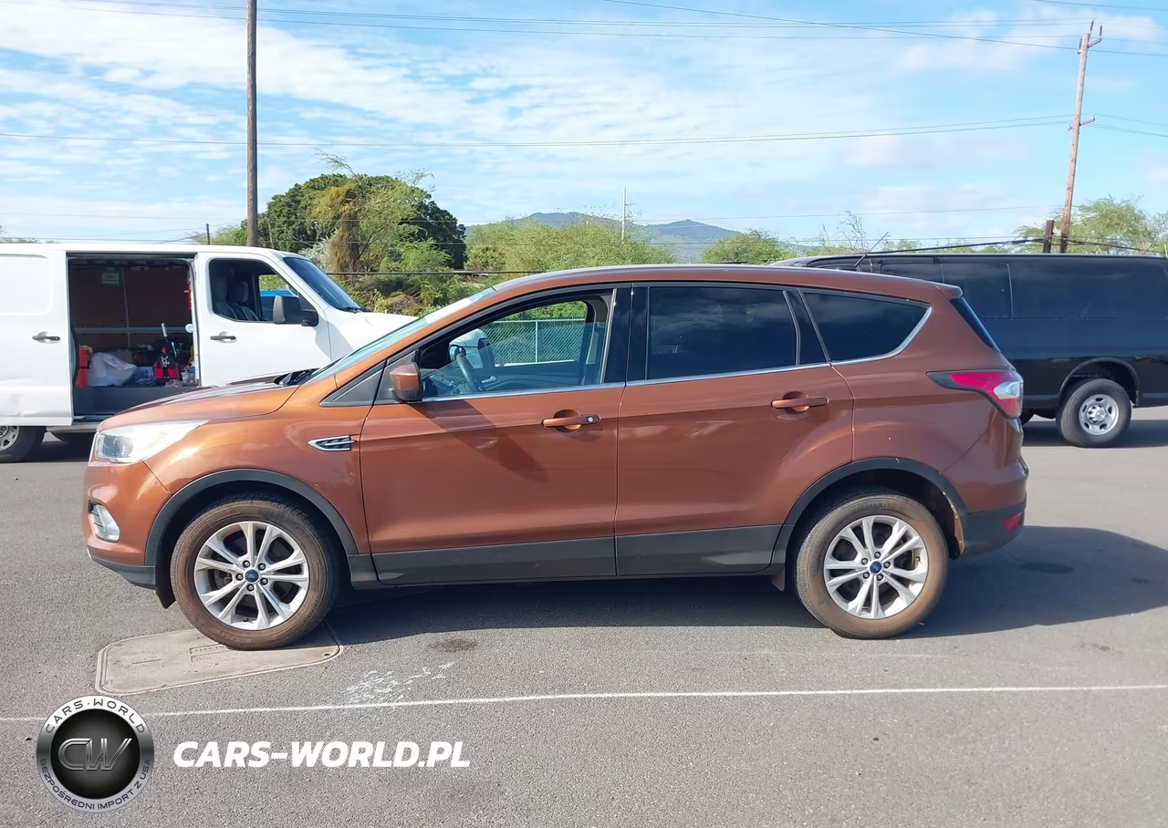 2017 Ford Escape Se VIN:1FMCU9GD9HUB08762 - 16