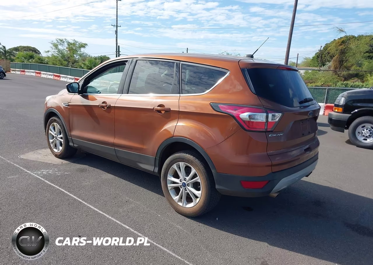 2017 Ford Escape Se VIN:1FMCU9GD9HUB08762 - 3