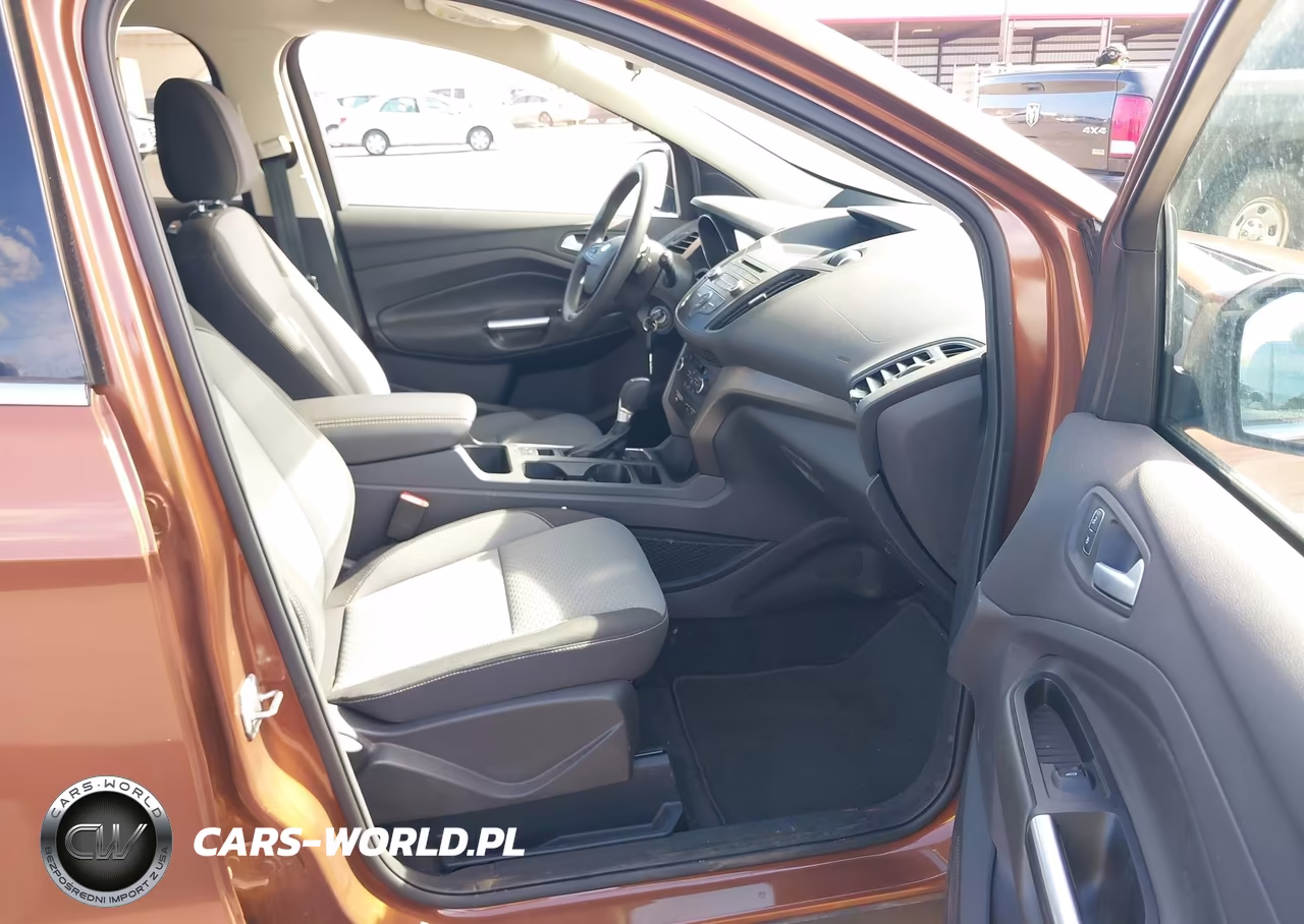 2017 Ford Escape Se VIN:1FMCU9GD9HUB08762 - 5