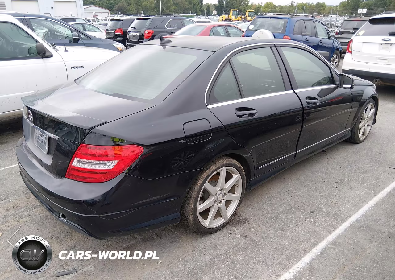 2014 Mercedes-Benz C 250 Sport VIN:WDDGF4HB2EA959496 - 4