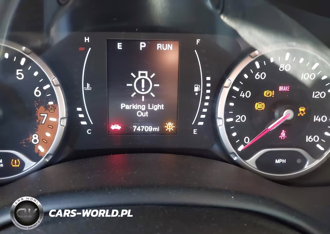 2018 Jeep Renegade Upland Edition 4X4 VIN:ZACCJBAB7JPH89877 - 15
