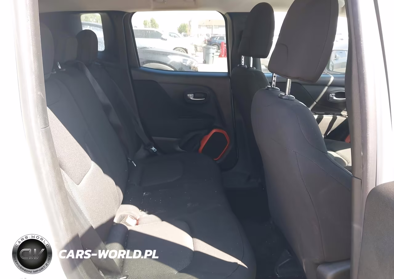 2018 Jeep Renegade Upland Edition 4X4 VIN:ZACCJBAB7JPH89877 - 8