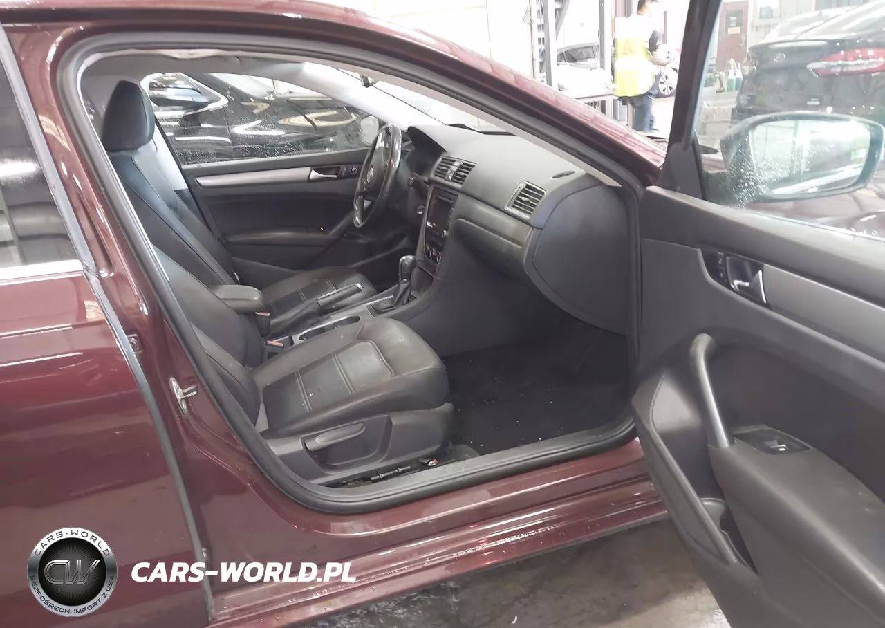2014 Volkswagen Passat 1.8T Se VIN:1VWBS7A3XEC035698 - 5