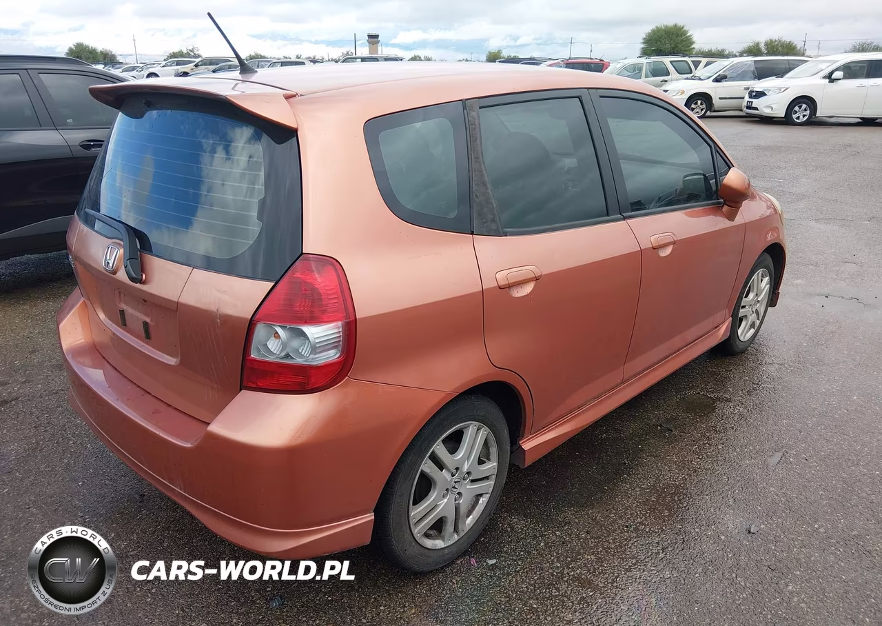 2007 Honda Fit Sport VIN:JHMGD37607S040316 - 4
