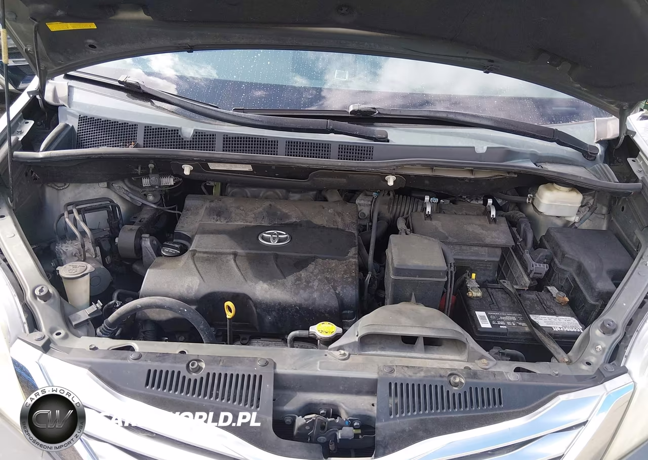 2011 Toyota Sienna Limited V6 VIN:5TDYK3DC6BS053465 - 10