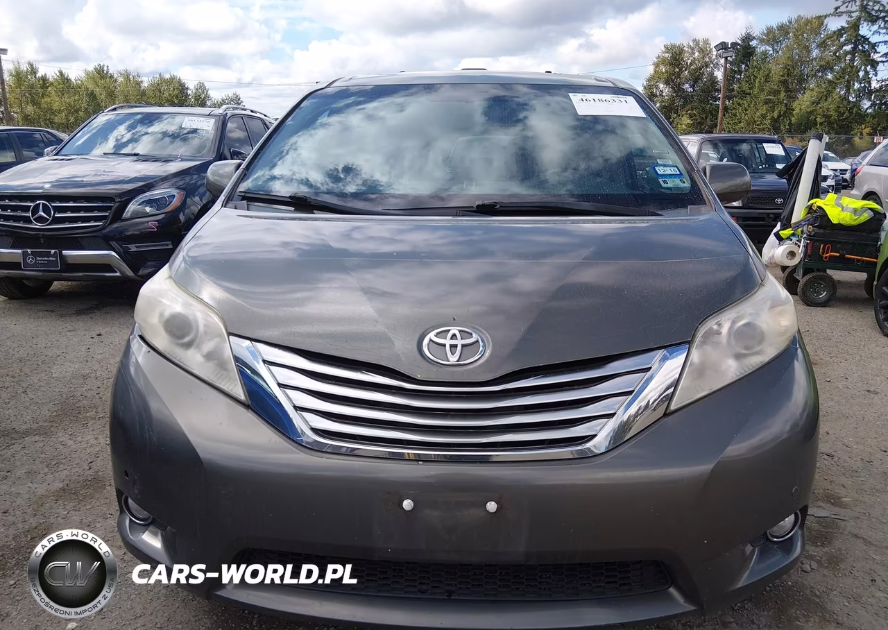 2011 Toyota Sienna Limited V6 VIN:5TDYK3DC6BS053465 - 12