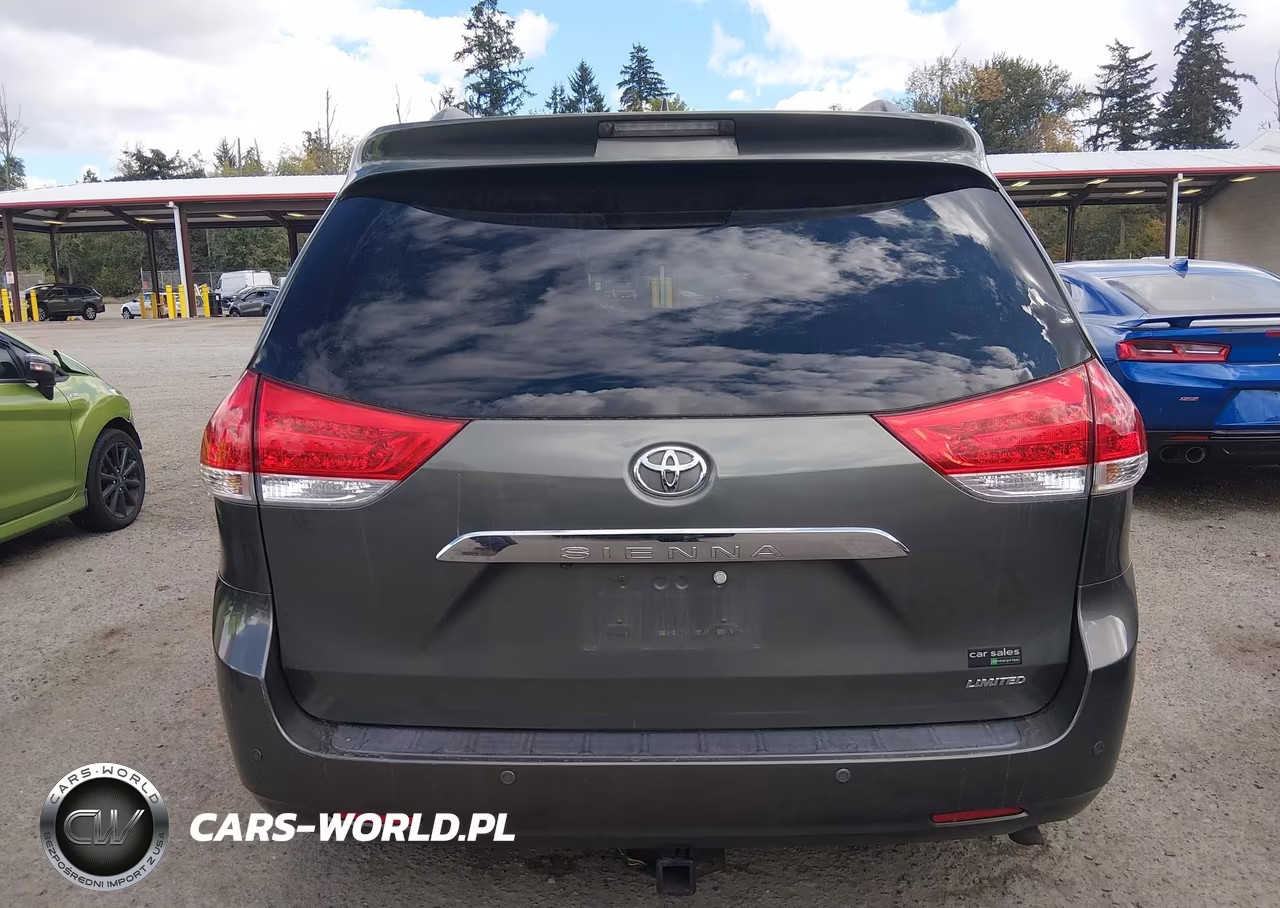 2011 Toyota Sienna Limited V6 VIN:5TDYK3DC6BS053465 - 16