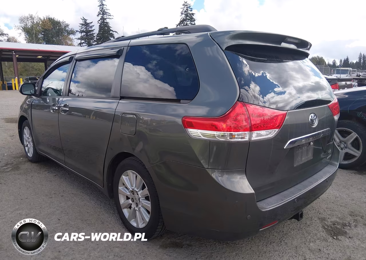 2011 Toyota Sienna Limited V6 VIN:5TDYK3DC6BS053465 - 3
