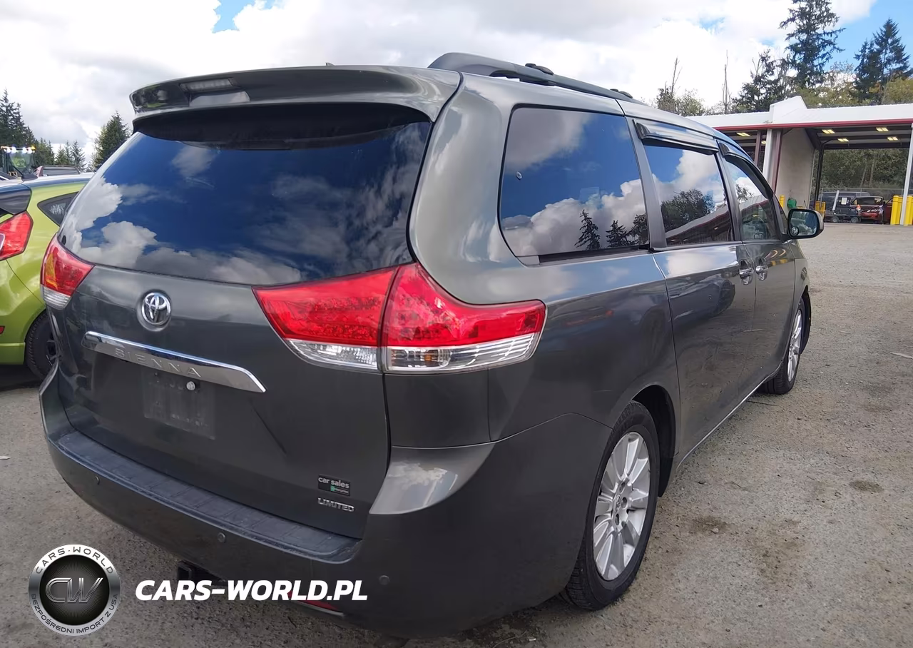 2011 Toyota Sienna Limited V6 VIN:5TDYK3DC6BS053465 - 4