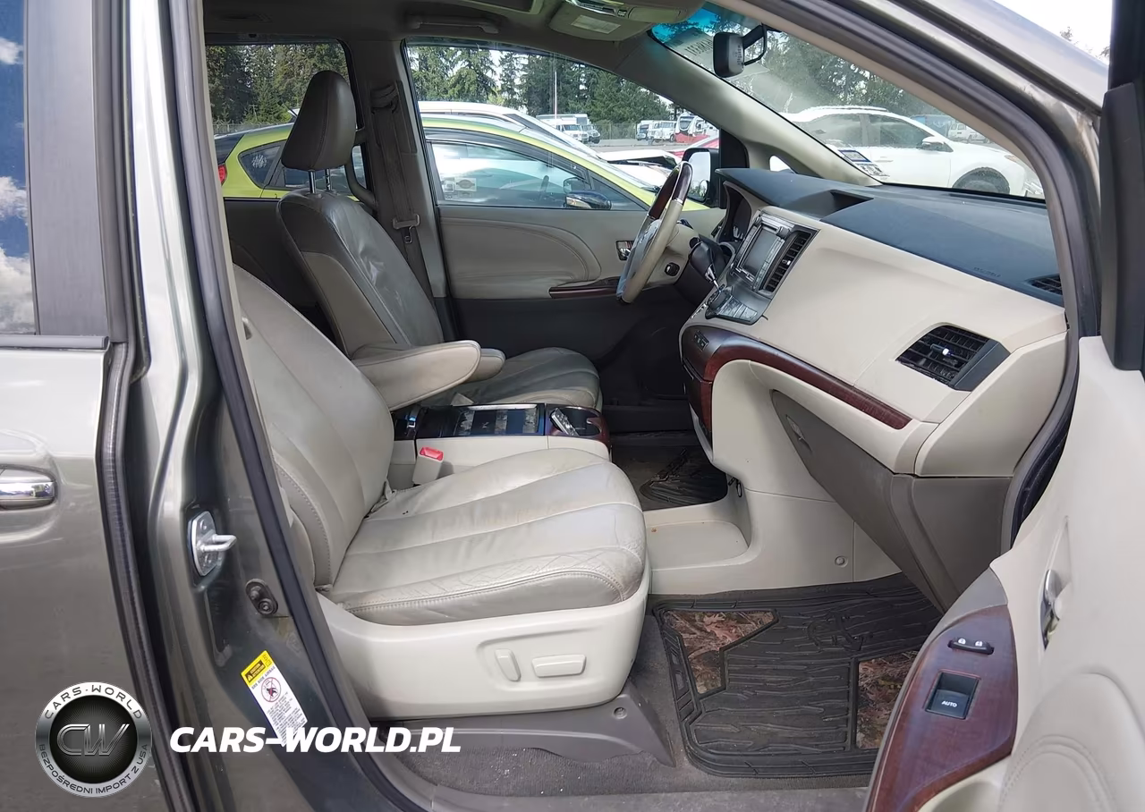 2011 Toyota Sienna Limited V6 VIN:5TDYK3DC6BS053465 - 5
