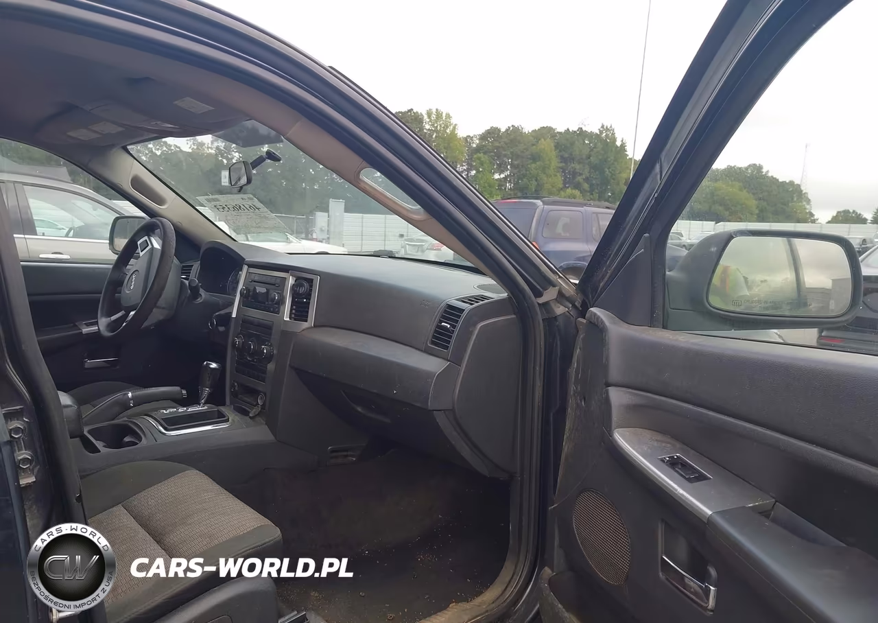2009 Jeep Grand Cherokee Laredo VIN:1J8GS48K79C539631 - 5