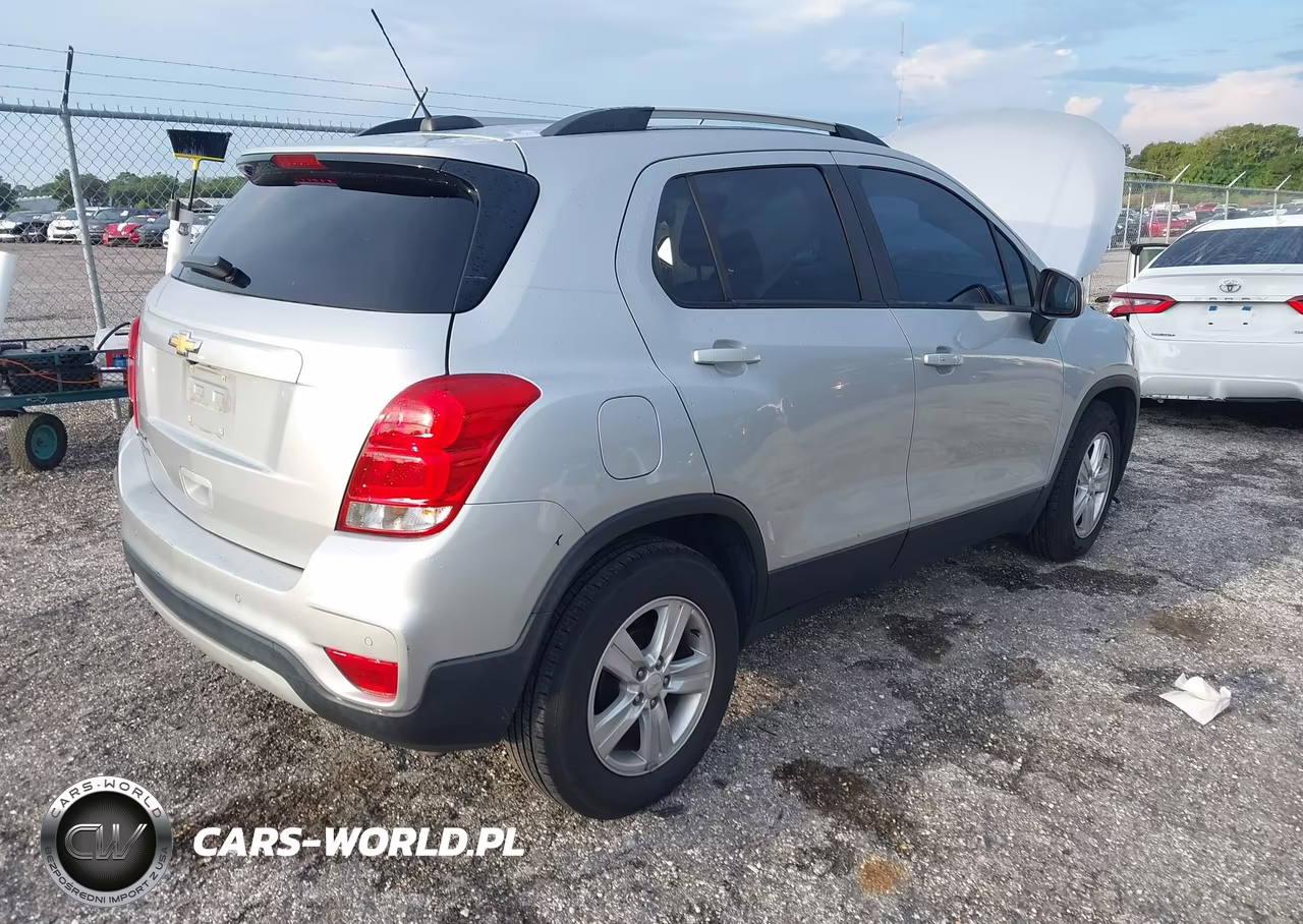 2021 Chevrolet Trax Fwd Lt VIN:KL7CJLSB7MB303469 - 4