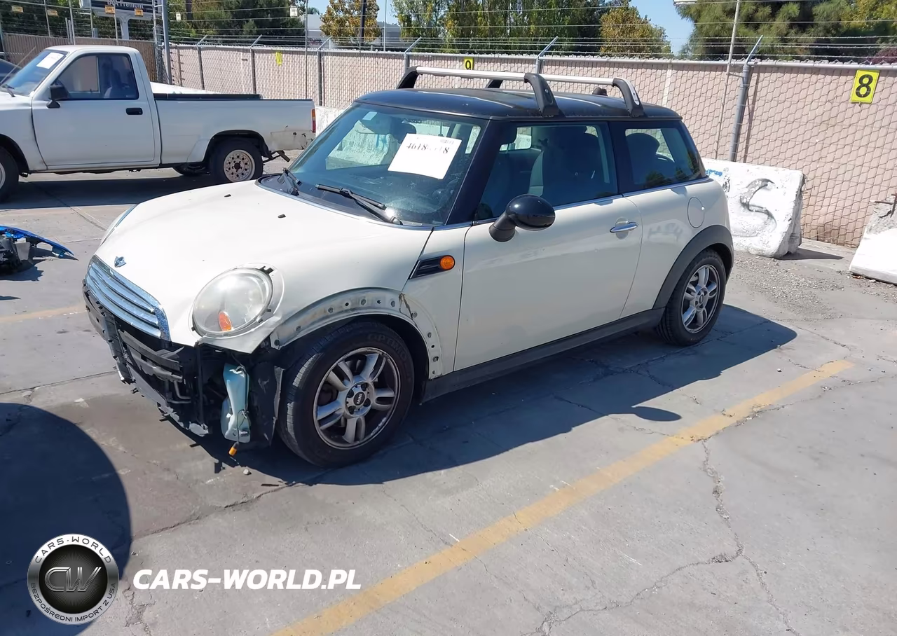 2011 Mini Cooper VIN:WMWSU3C52BT093429 - 2
