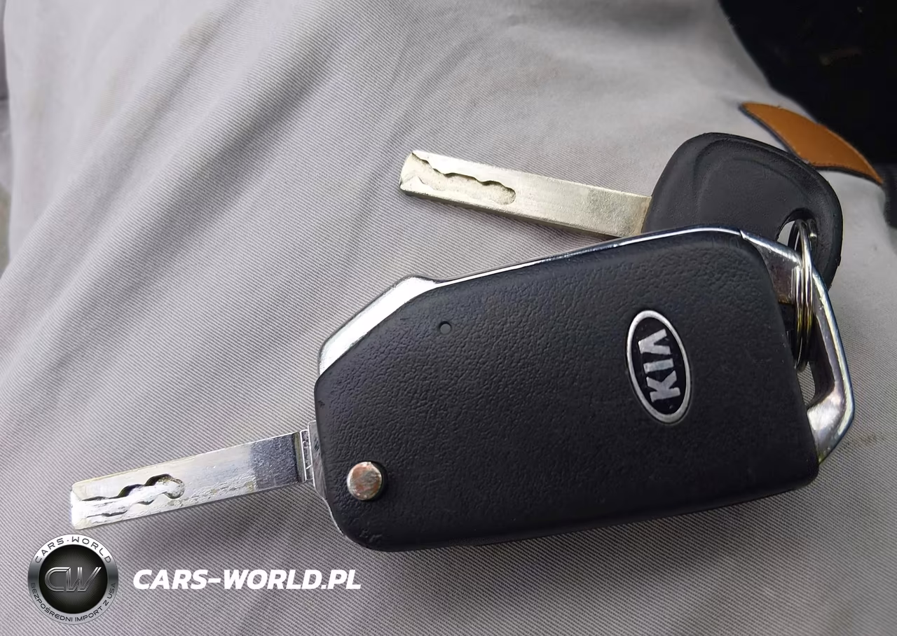 2019 Kia Forte Lxs VIN:3KPF24AD3KE018905 - 11