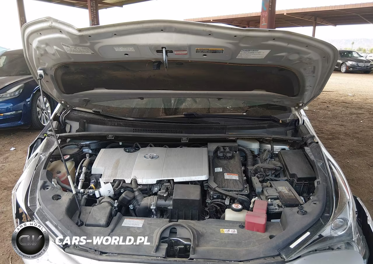 2018 Toyota Prius Two VIN:JTDKBRFU9J3068508 - 10