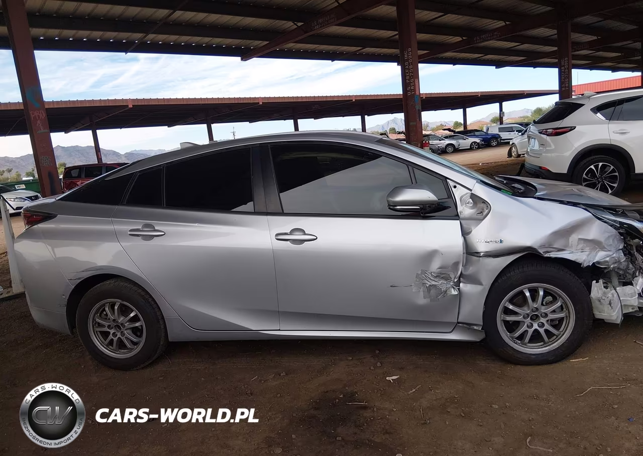 2018 Toyota Prius Two VIN:JTDKBRFU9J3068508 - 12