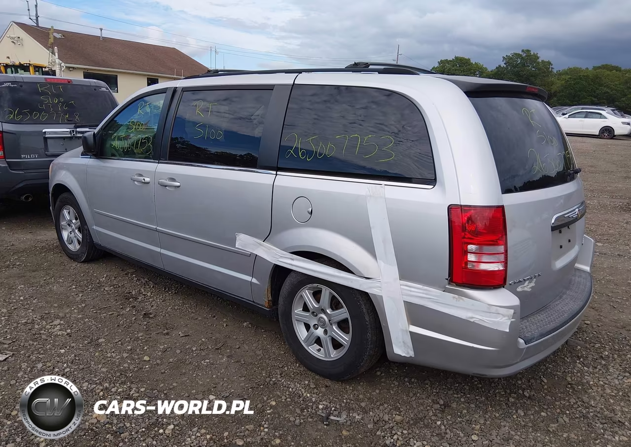 2010 Chrysler Town & Country New Lx VIN:2A4RR2D19AR456415 - 3