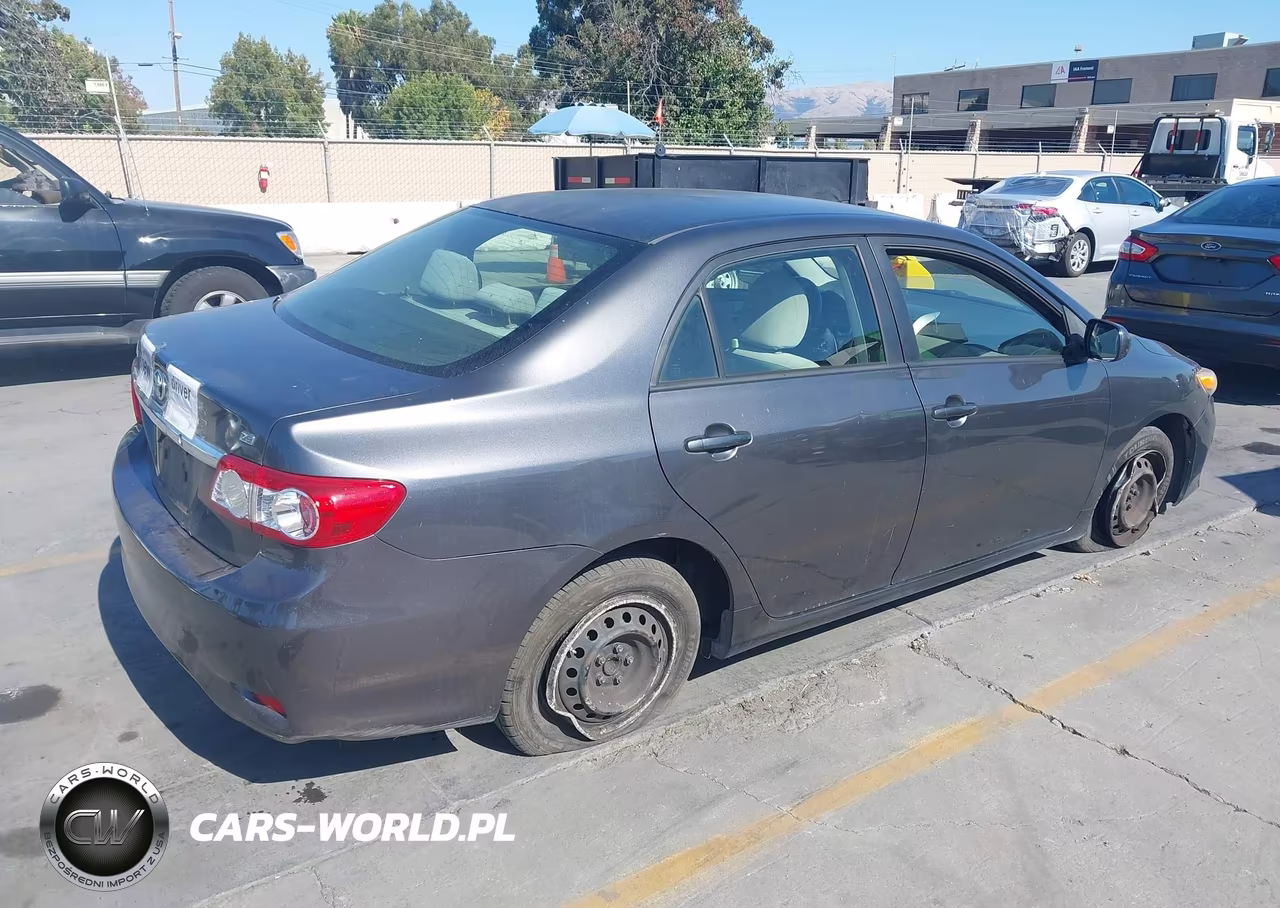 2011 Toyota Corolla Le VIN:JTDBU4EE1B9157012 - 4