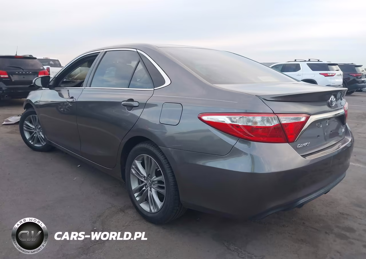 2015 Toyota Camry Se VIN:4T1BF1FK2FU108056 - 3