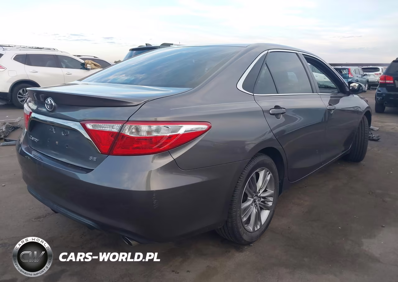 2015 Toyota Camry Se VIN:4T1BF1FK2FU108056 - 4