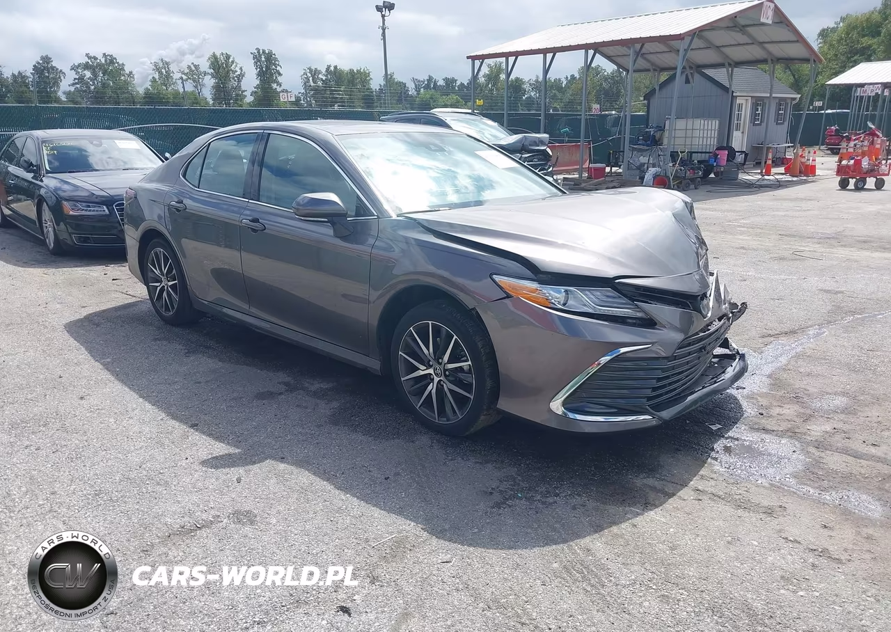 2023 Toyota Camry Xle Hybrid