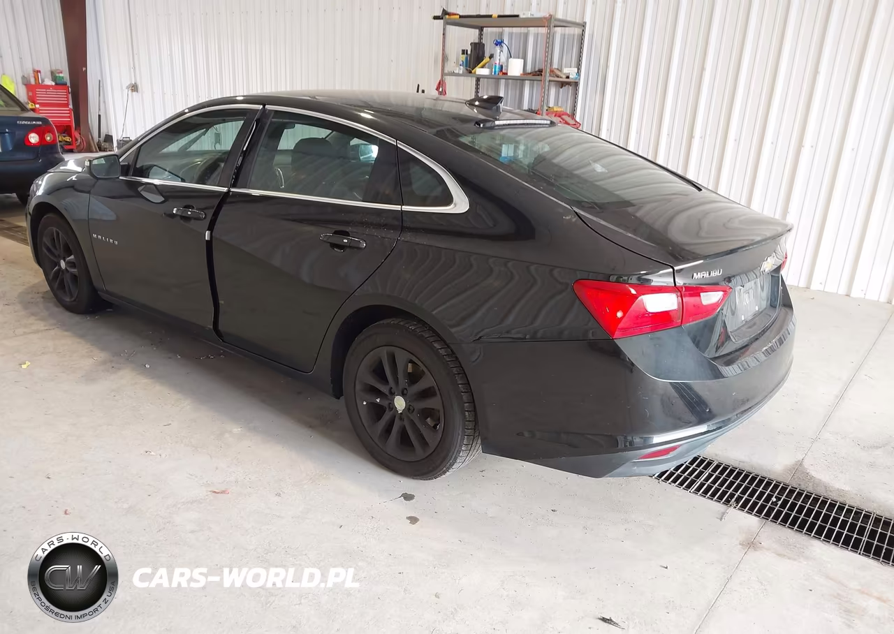 2018 Chevrolet Malibu Lt VIN:1G1ZD5ST3JF176810 - 3