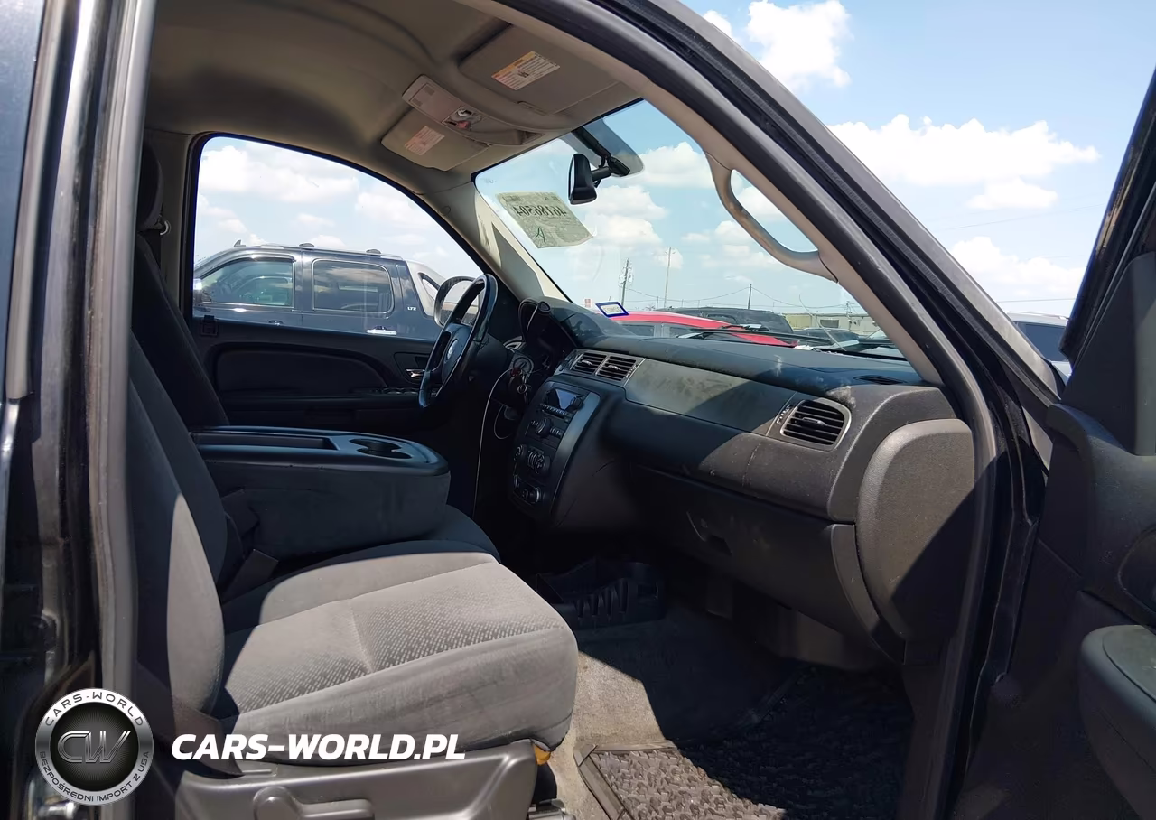 2007 Chevrolet Tahoe Ls VIN:1GNFC13C77R266559 - 5