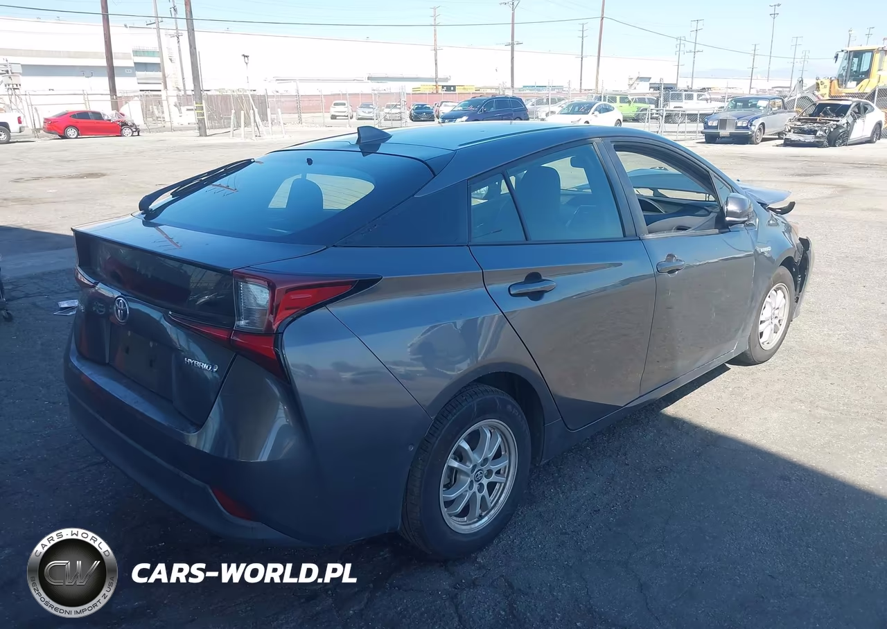 2019 Toyota Prius Le VIN:JTDKARFUXK3096015 - 4