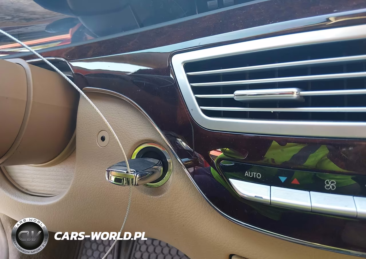 2010 Mercedes-Benz S 550 4Matic VIN:WDDNG8GB2AA326455 - 11