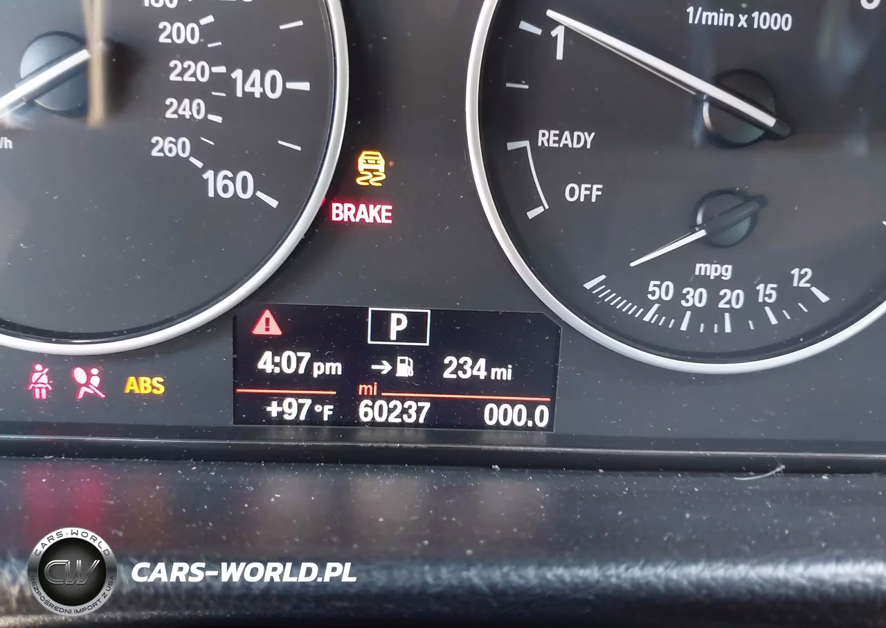 2017 BMW 320I VIN:WBA8A9C53HK619894 - 17