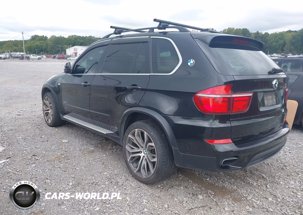 2011 BMW X5 xDrive50I VIN:5UXZV8C54BLL67885 - 3