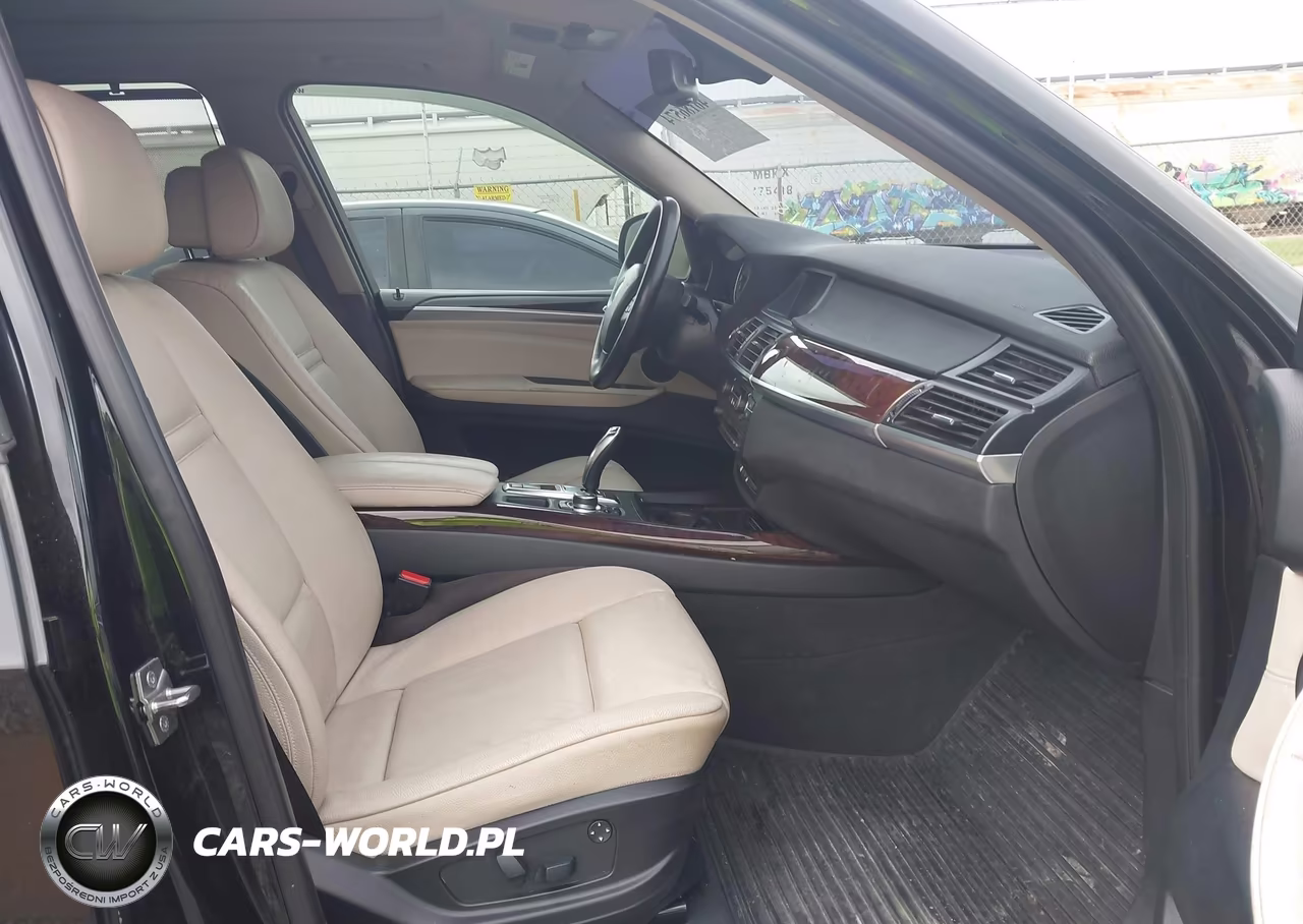 2011 BMW X5 xDrive50I VIN:5UXZV8C54BLL67885 - 5