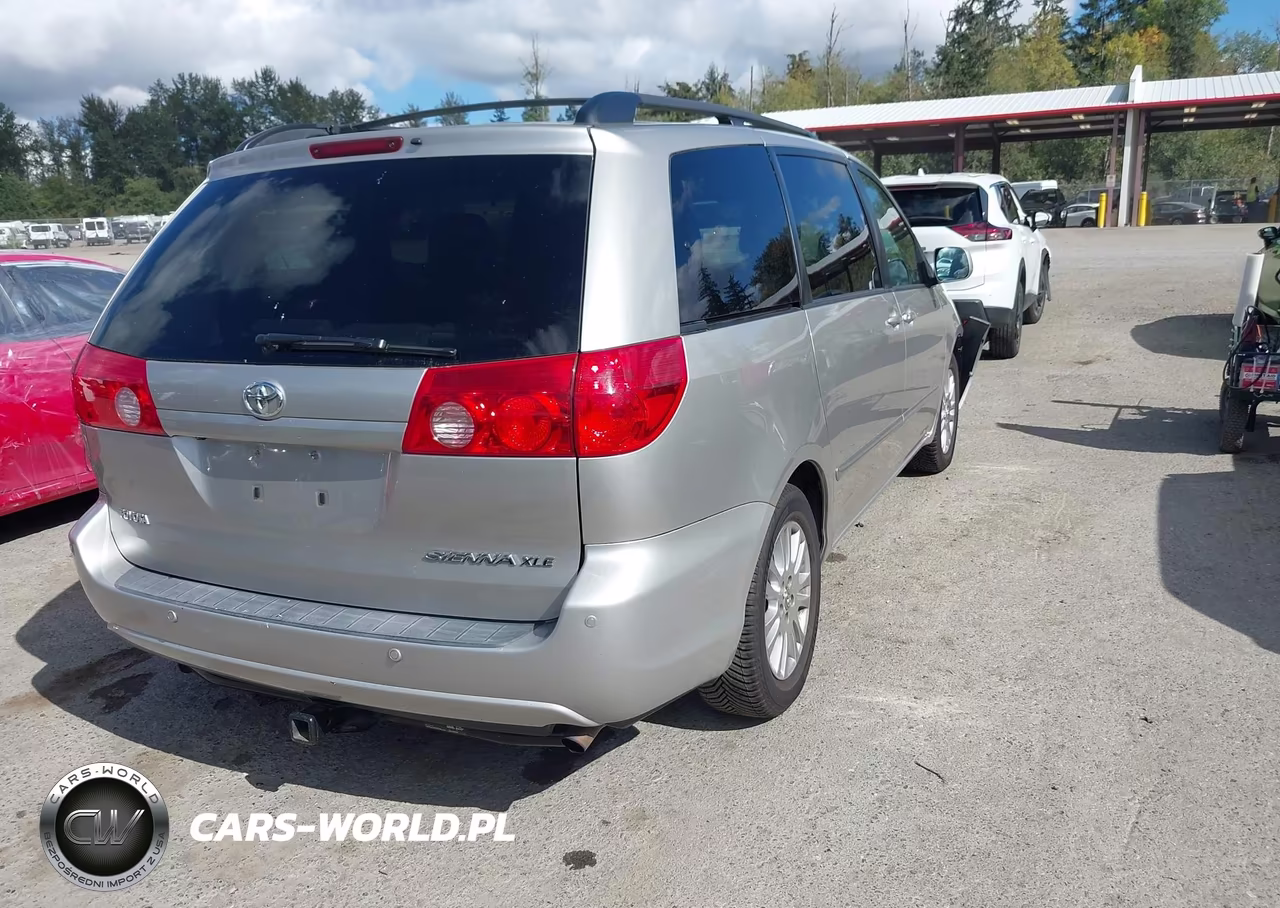2010 Toyota Sienna Xle VIN:5TDYK4CC0AS289910 - 4