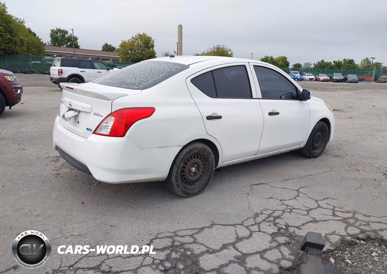 2016 Nissan Versa S Plus VIN:3N1CN7AP4GL818091 - 4