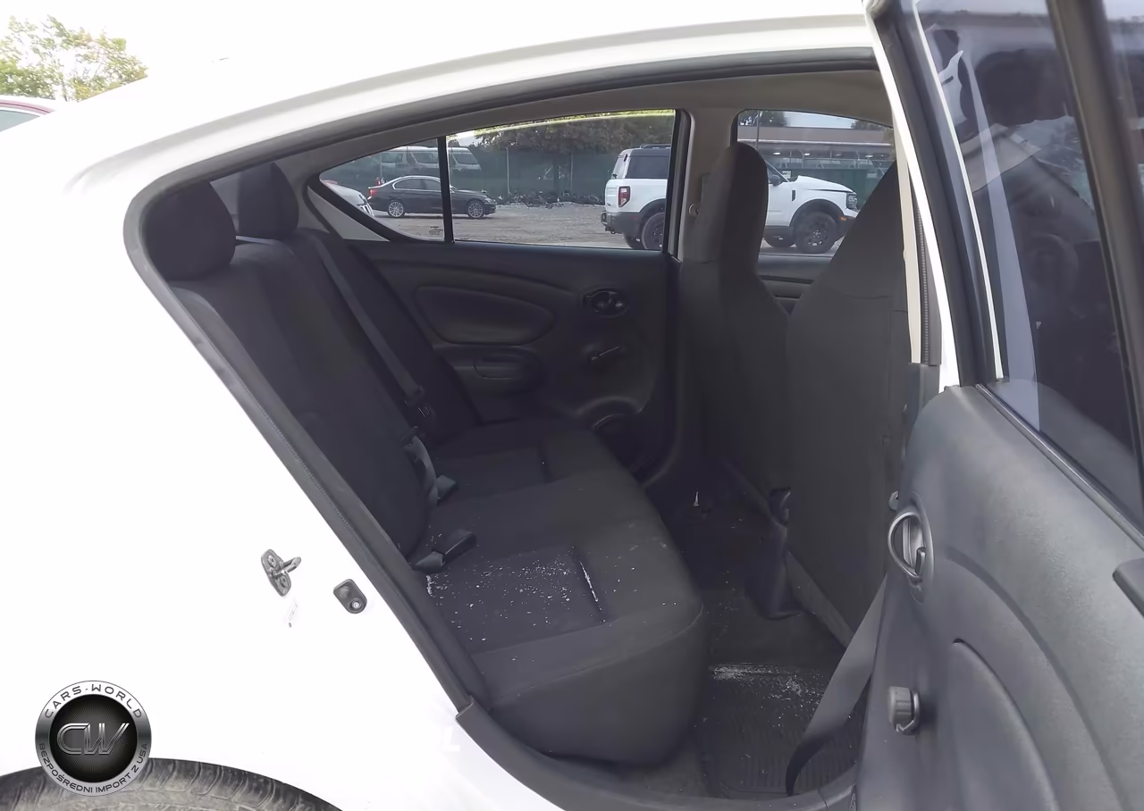 2016 Nissan Versa S Plus VIN:3N1CN7AP4GL818091 - 8
