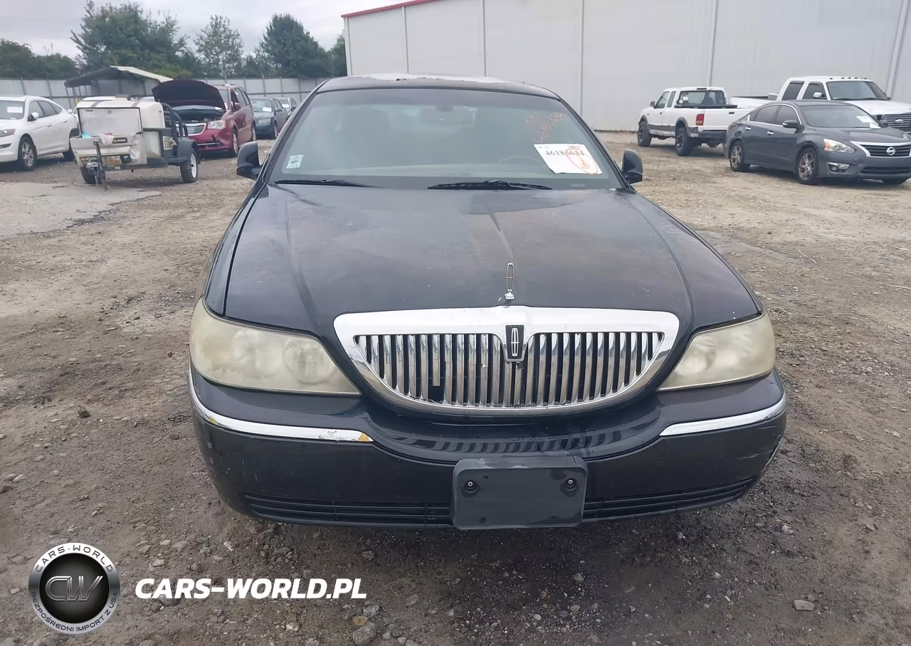 2011 Lincoln Town Car Signature L VIN:2LNBL8FV3BX756911 - 6