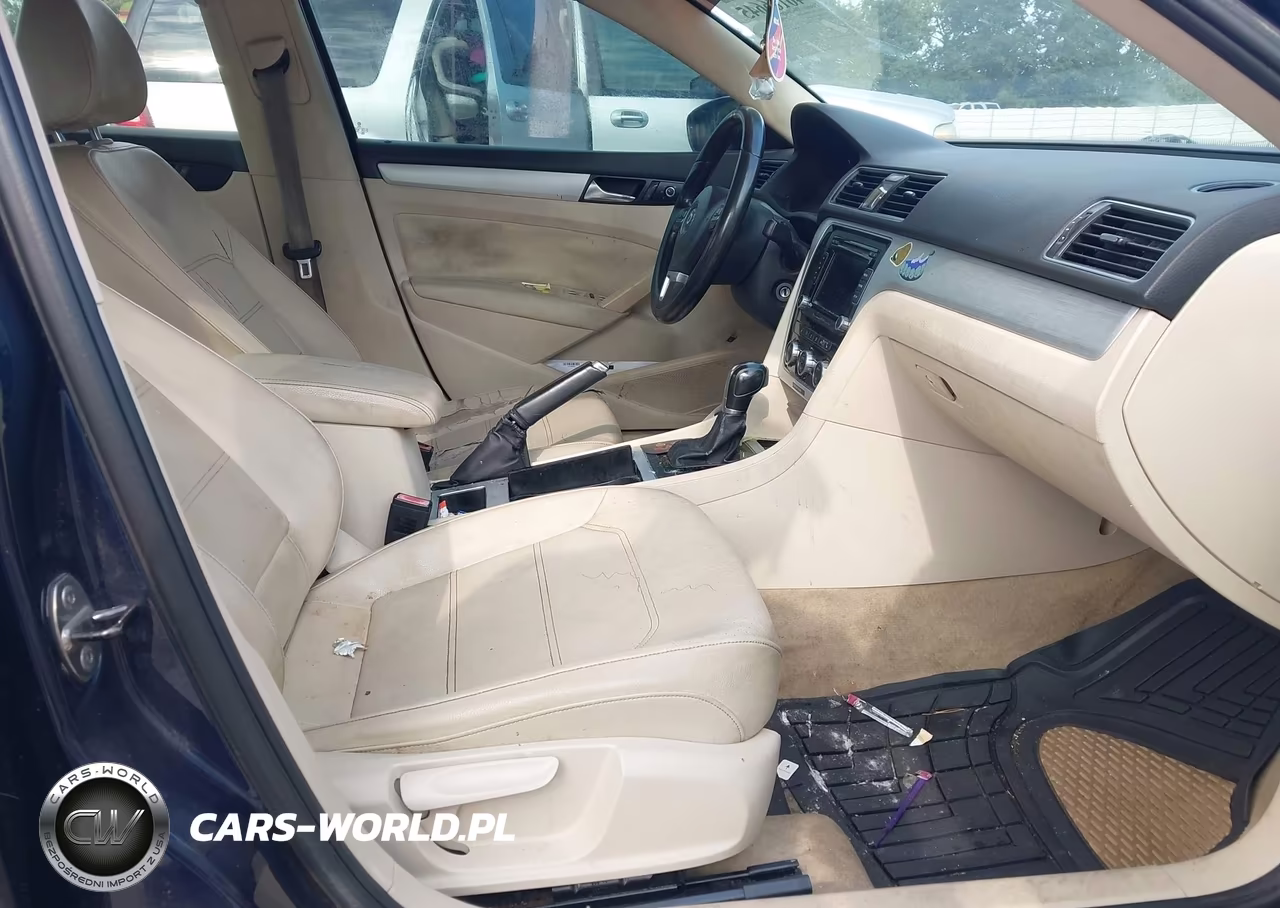 2012 Volkswagen Passat 2.5L Se VIN:1VWBP7A35CC018452 - 5
