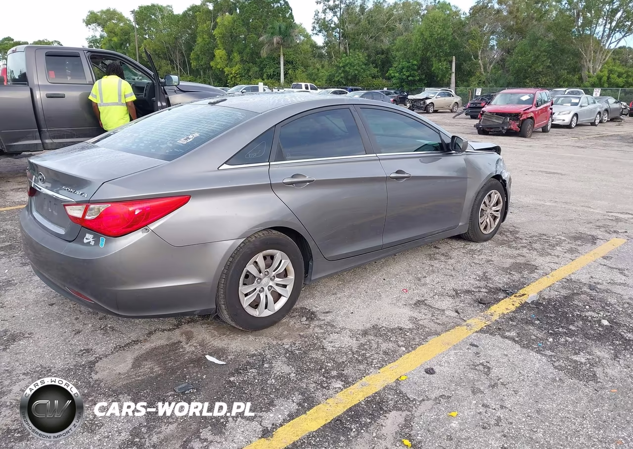 2011 Hyundai Sonata Gls VIN:5NPEB4ACXBH209901 - 4