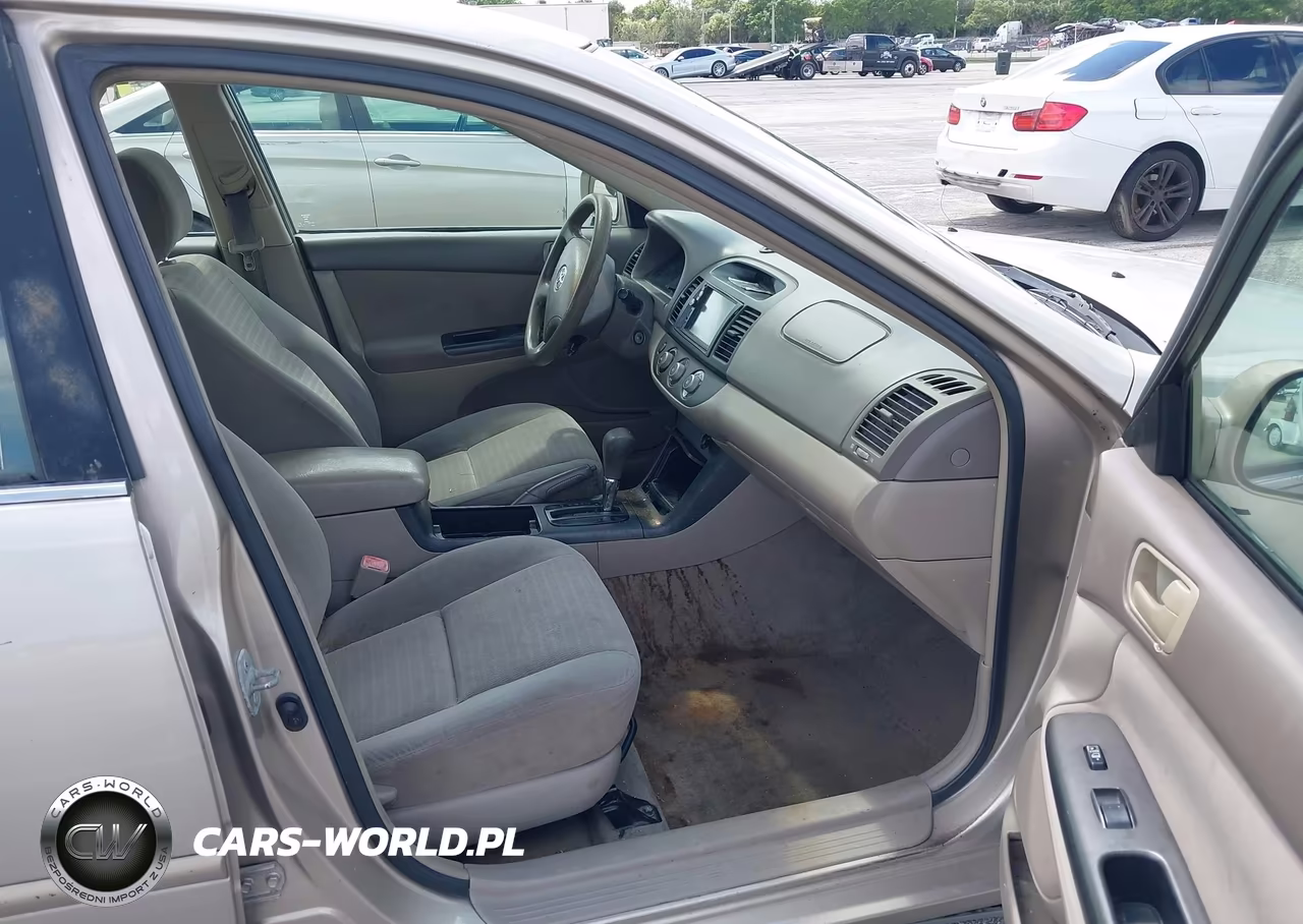 2005 Toyota Camry Le VIN:4T1BE32K25U511103 - 5