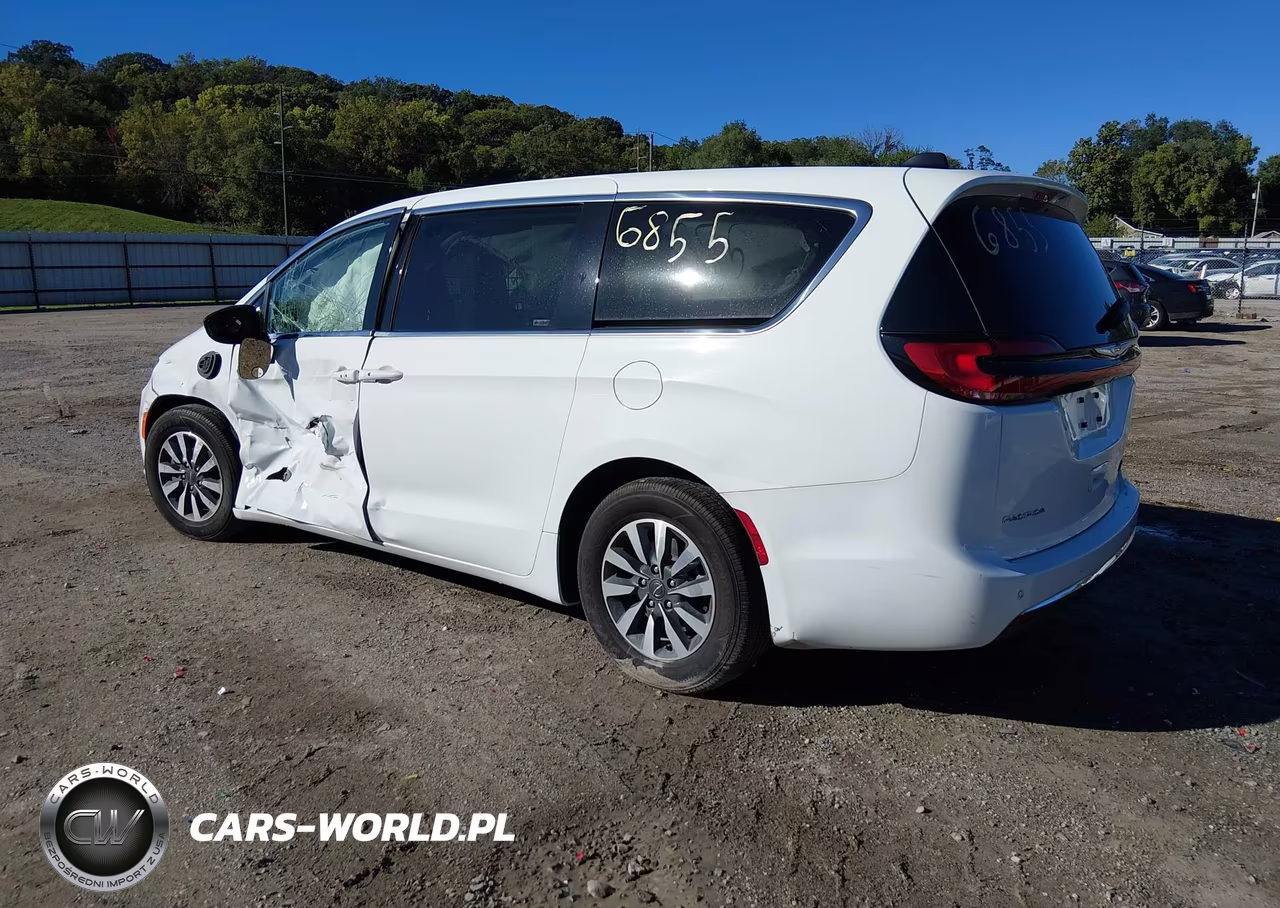 2024 Chrysler Pacifica Hybrid Select VIN:2C4RC1S71RR198301 - 3