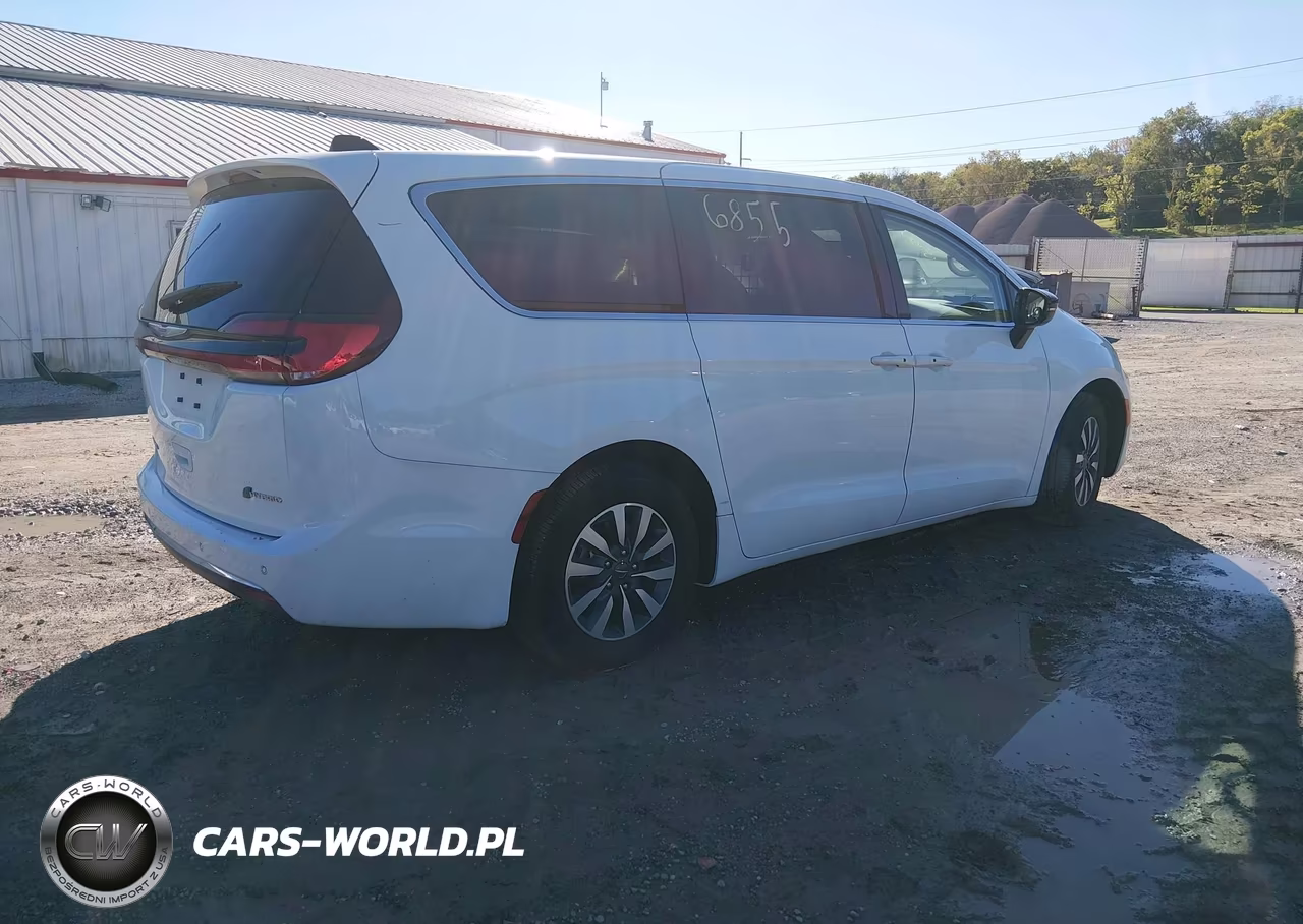 2024 Chrysler Pacifica Hybrid Select VIN:2C4RC1S71RR198301 - 4