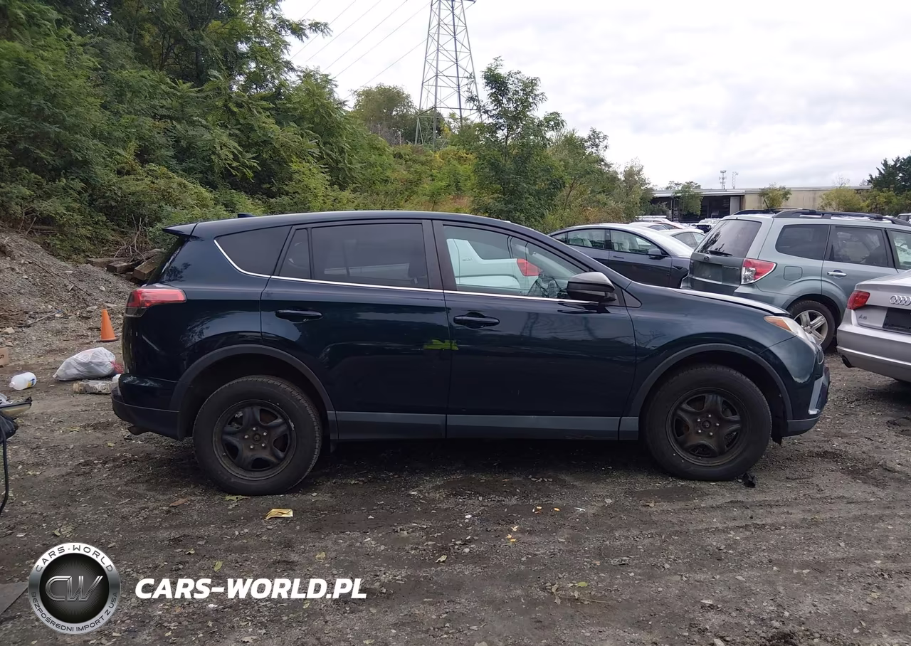2018 Toyota Rav4 Le VIN:2T3BFREV1JW836140 - 14