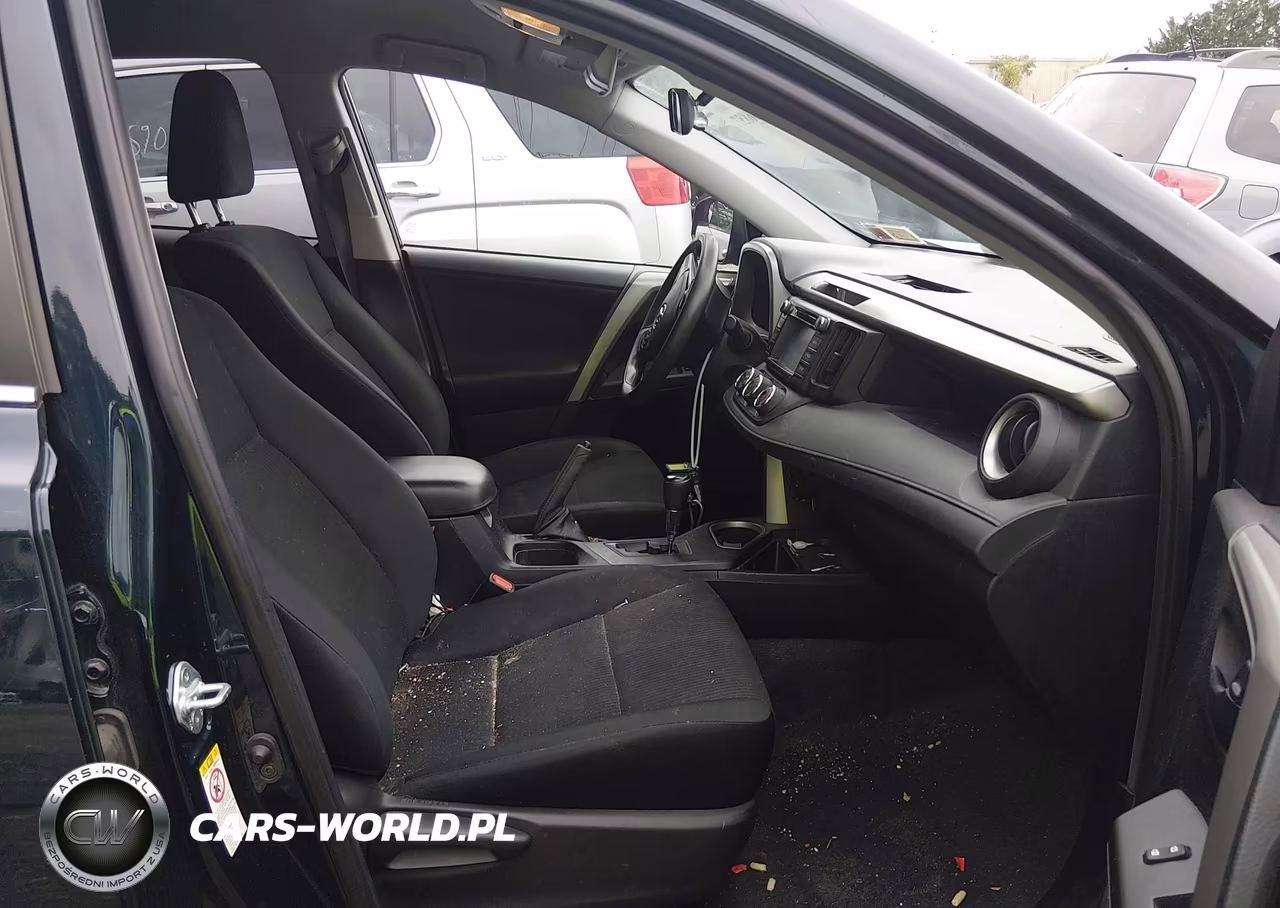 2018 Toyota Rav4 Le VIN:2T3BFREV1JW836140 - 5