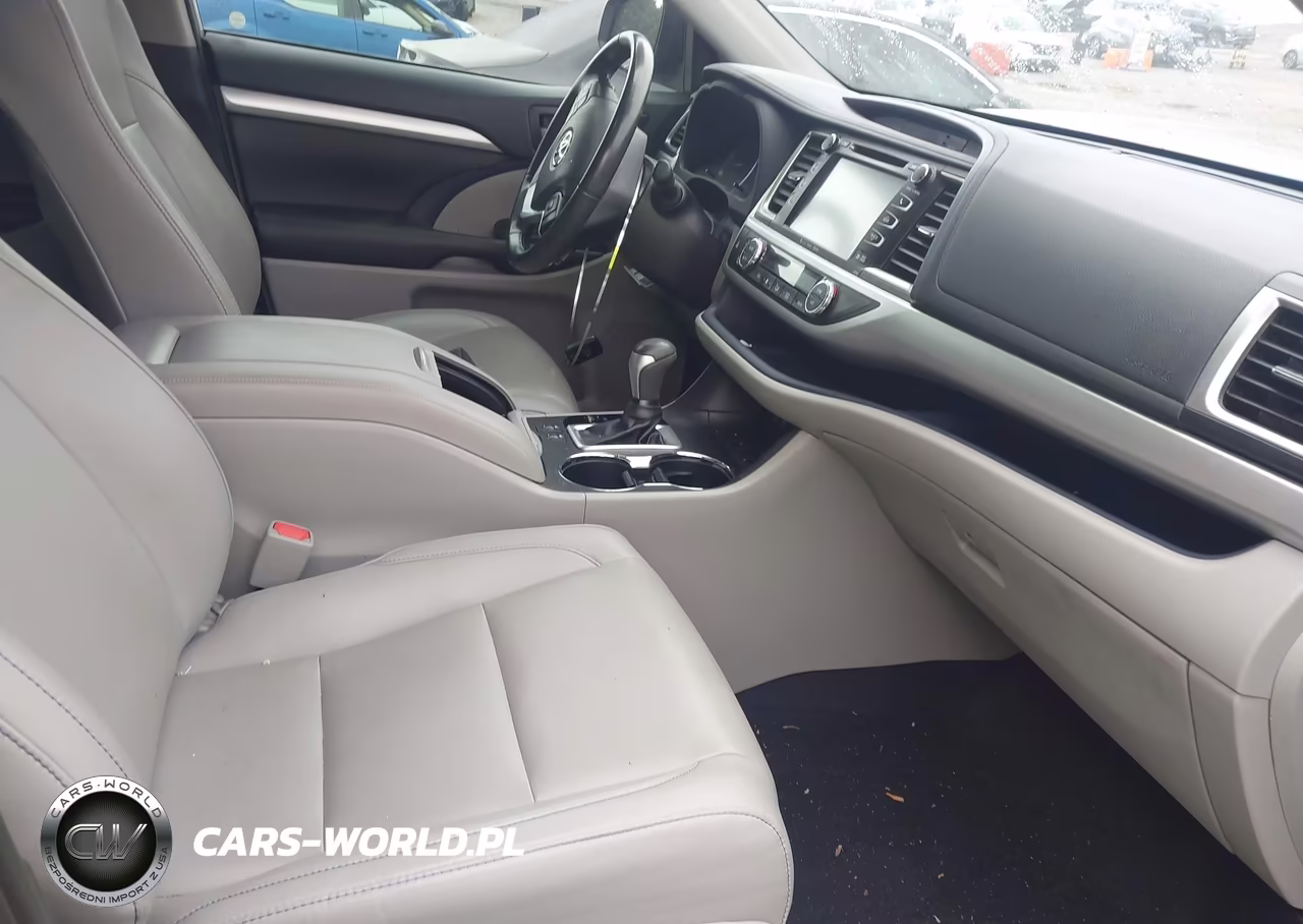 2019 Toyota Highlander Xle VIN:5TDKZRFH9KS552256 - 5