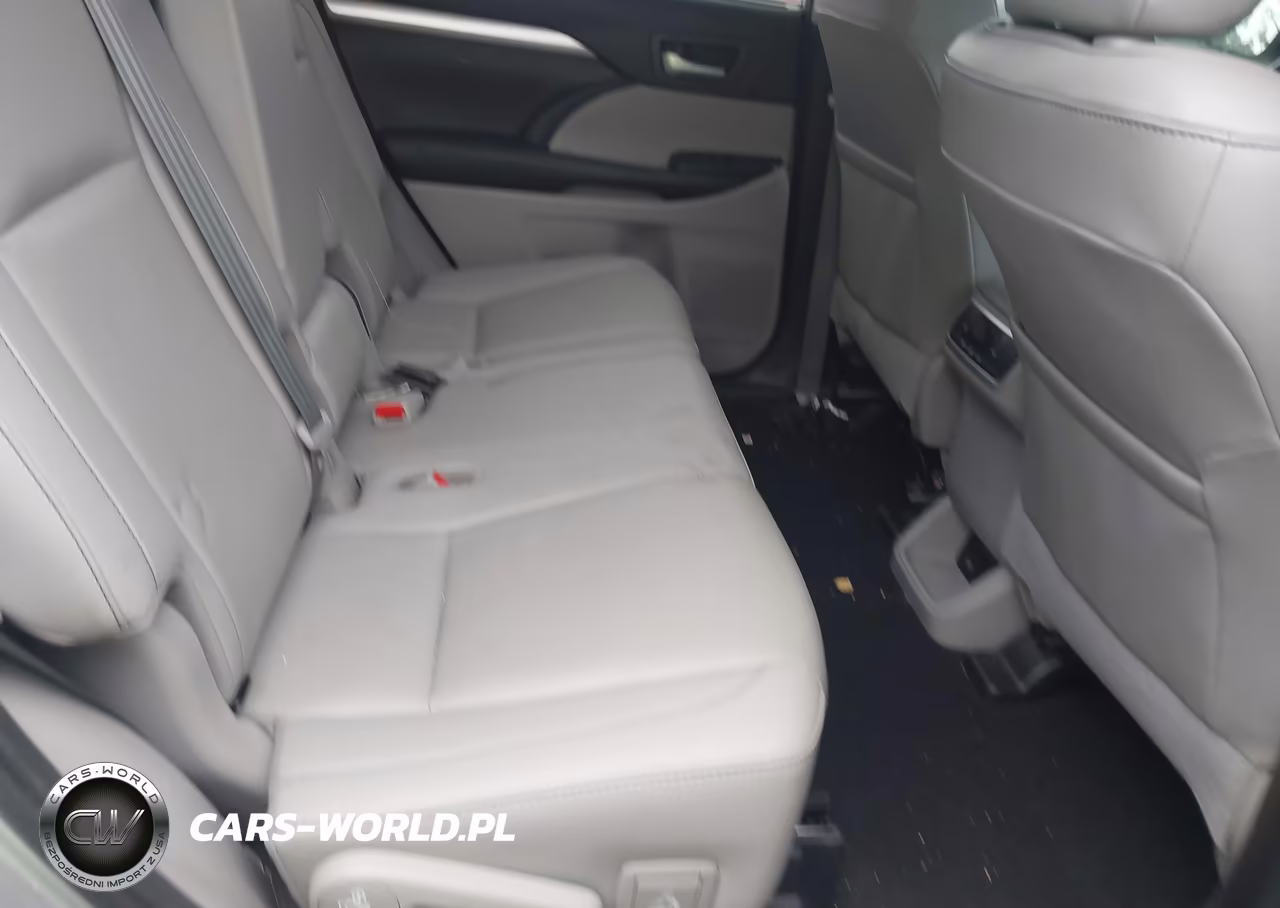 2019 Toyota Highlander Xle VIN:5TDKZRFH9KS552256 - 8