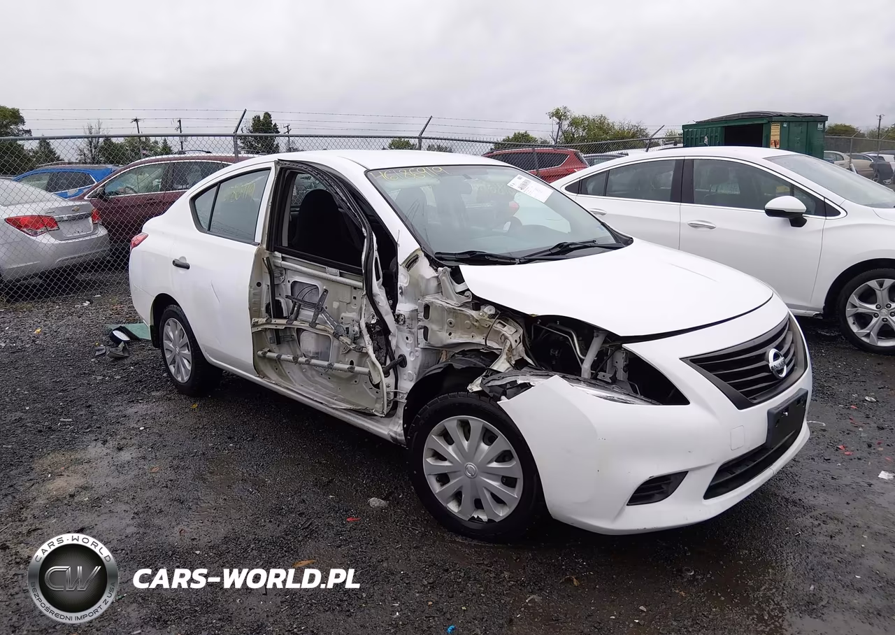 2013 Nissan Versa S
