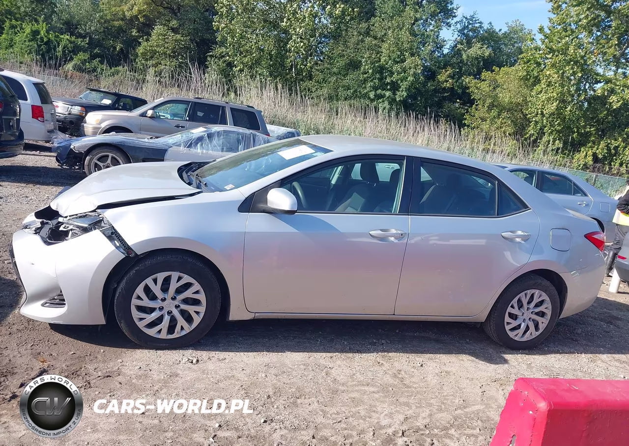 2019 Toyota Corolla Le VIN:5YFBURHE7KP874016 - 14