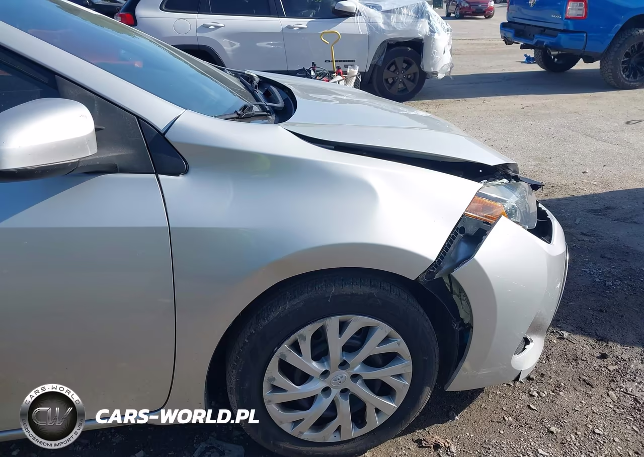 2019 Toyota Corolla Le VIN:5YFBURHE7KP874016 - 18