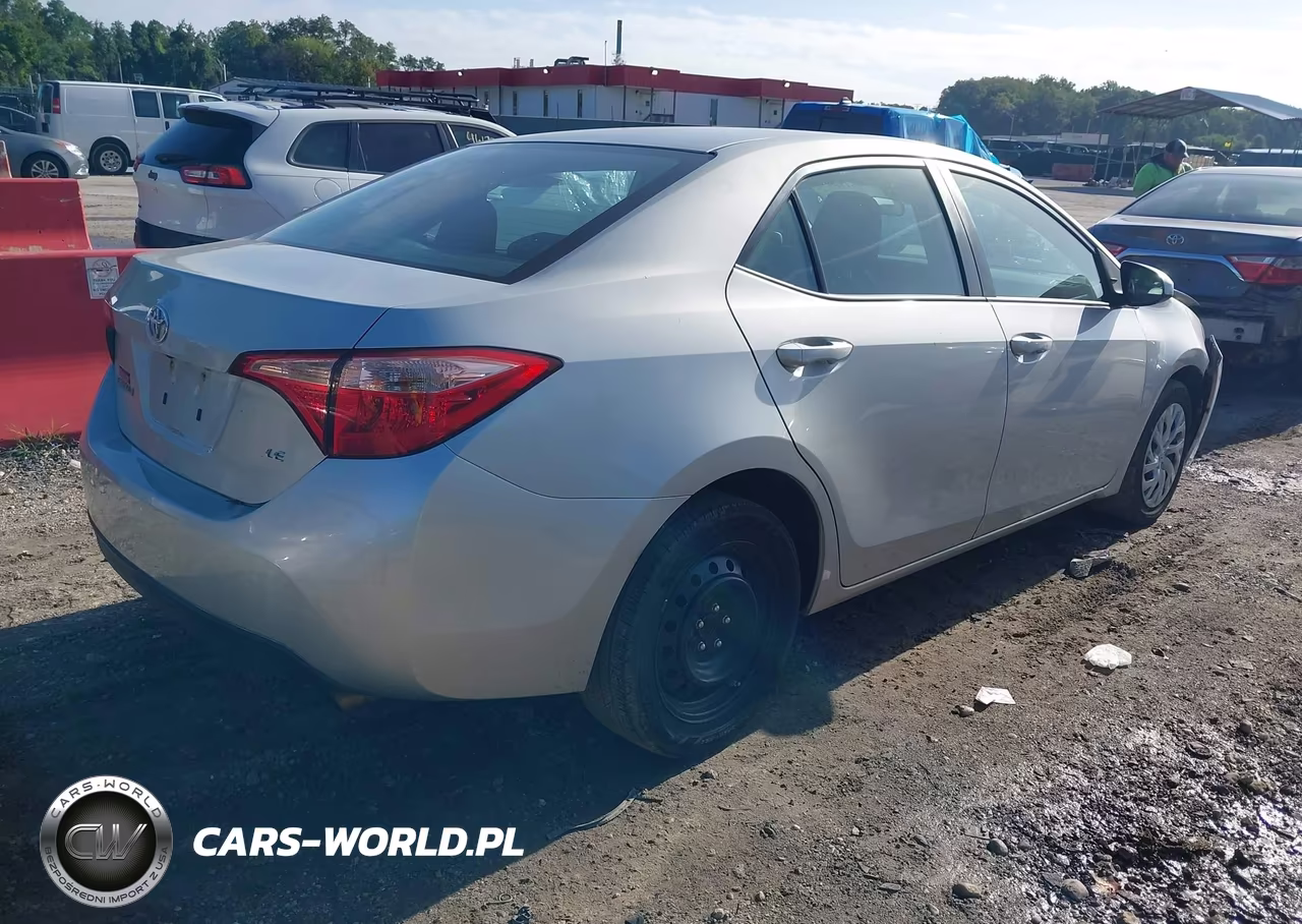 2019 Toyota Corolla Le VIN:5YFBURHE7KP874016 - 4